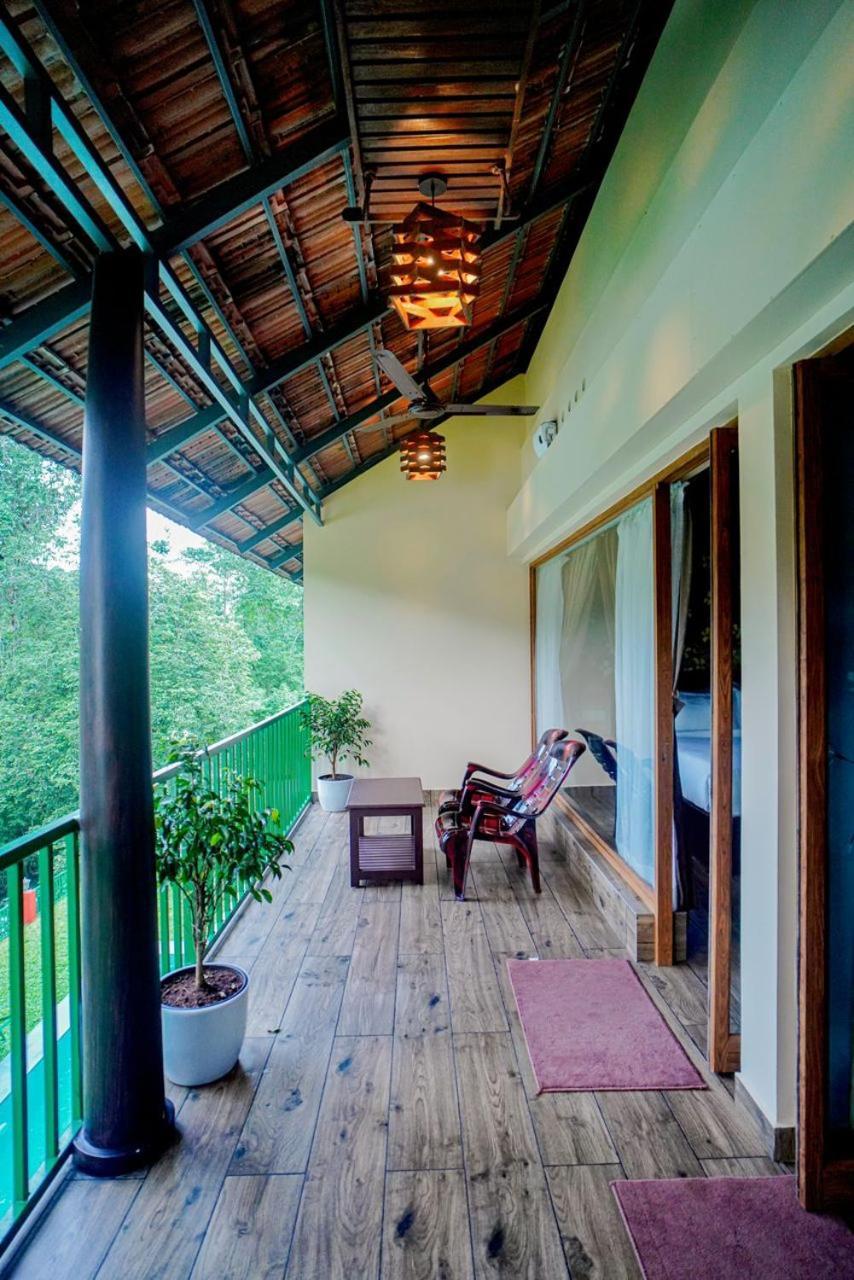 Falcon Riverview Resorts Kuttampuzha Esterno foto
