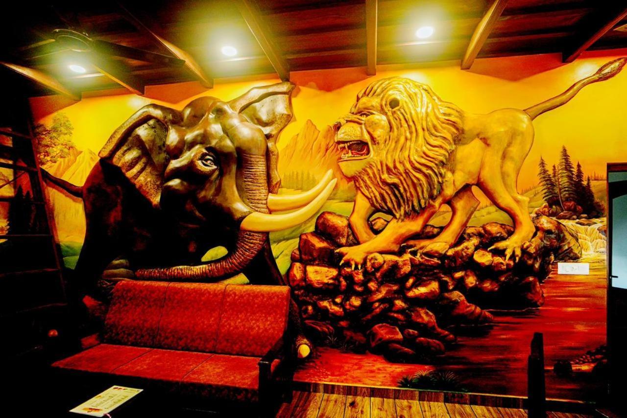 Falcon Riverview Resorts Kuttampuzha Esterno foto