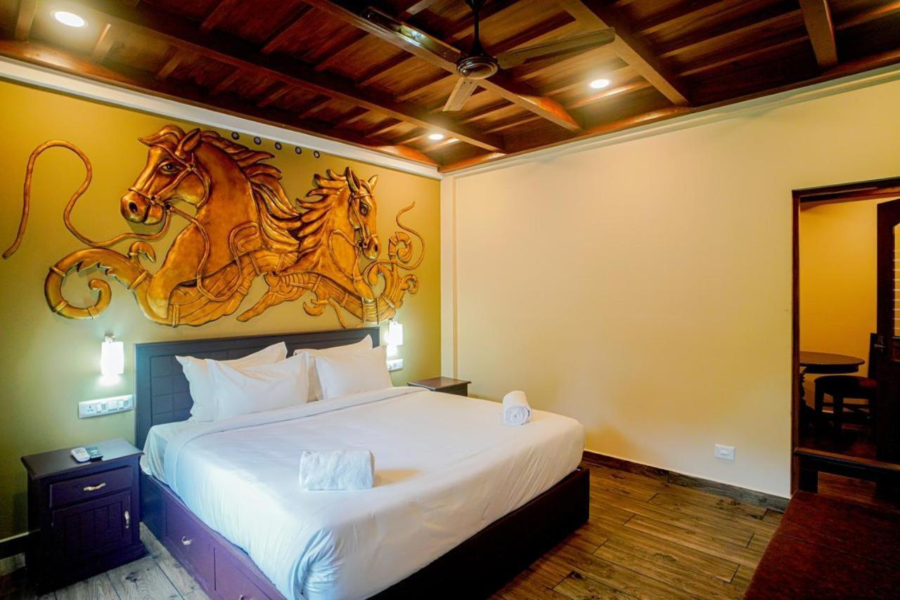 Falcon Riverview Resorts Kuttampuzha Esterno foto