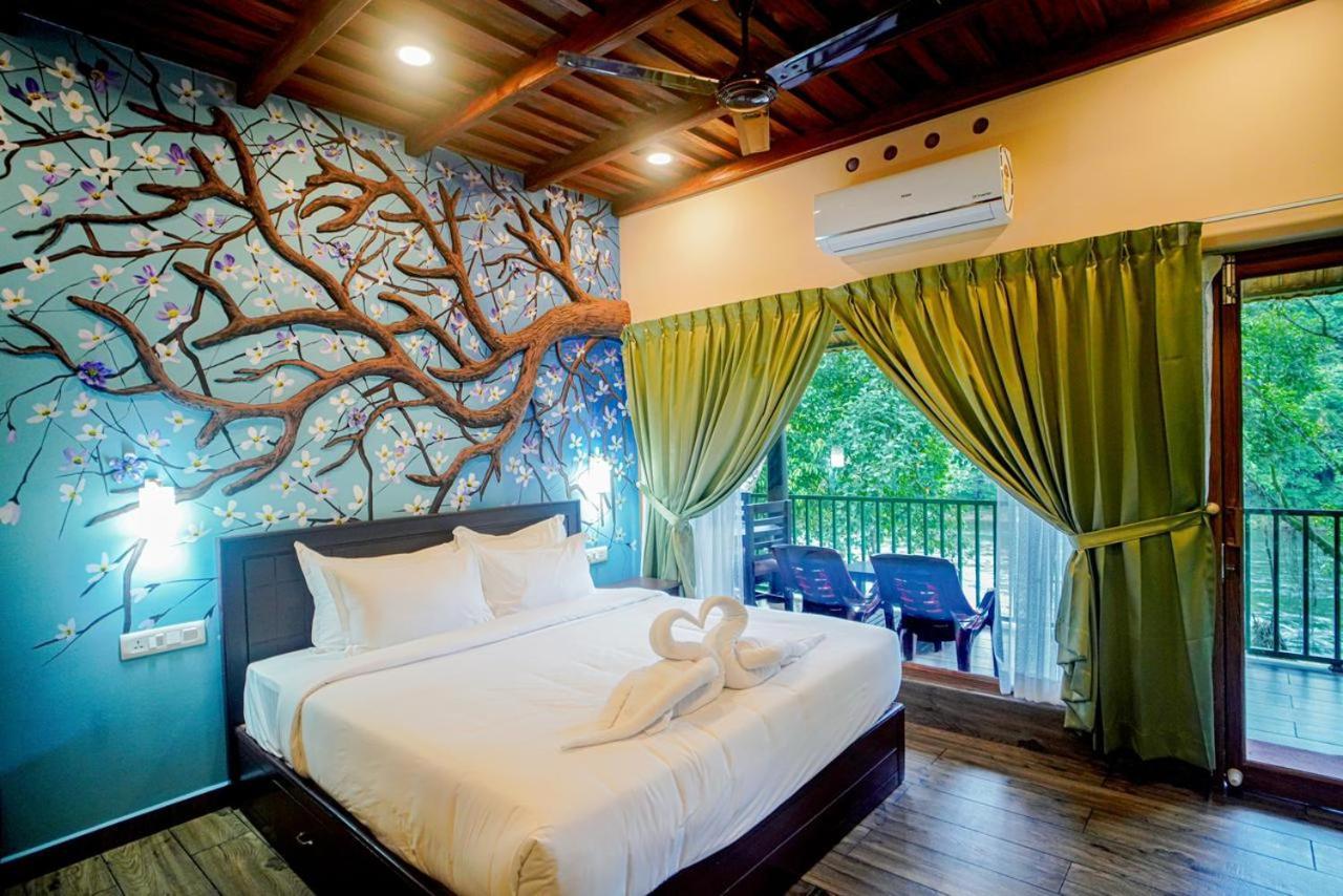 Falcon Riverview Resorts Kuttampuzha Esterno foto