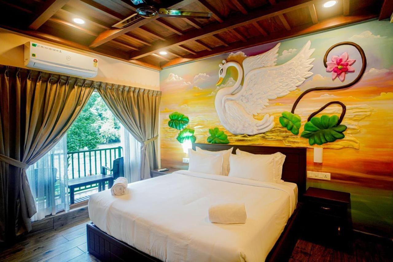 Falcon Riverview Resorts Kuttampuzha Esterno foto