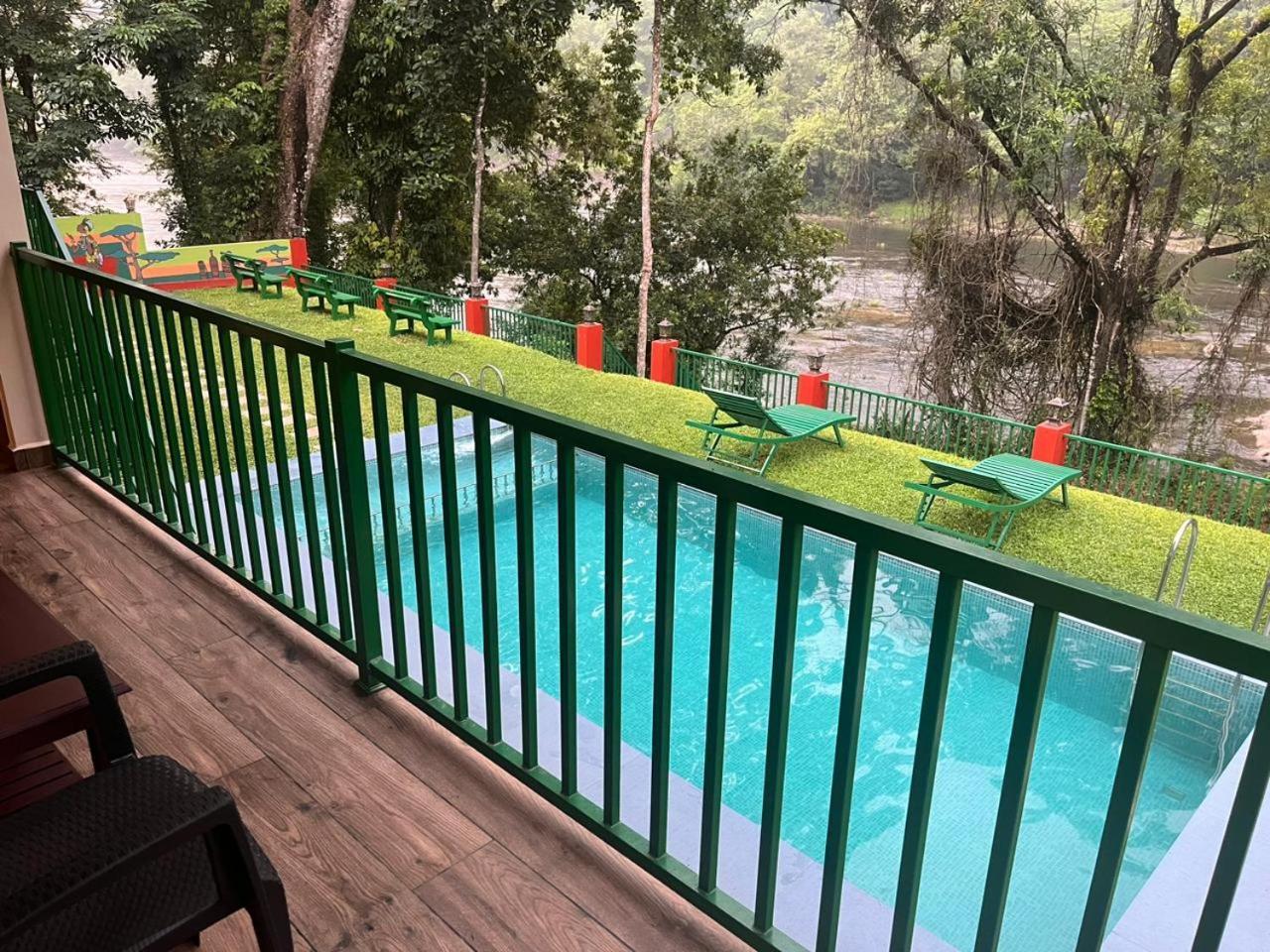Falcon Riverview Resorts Kuttampuzha Esterno foto